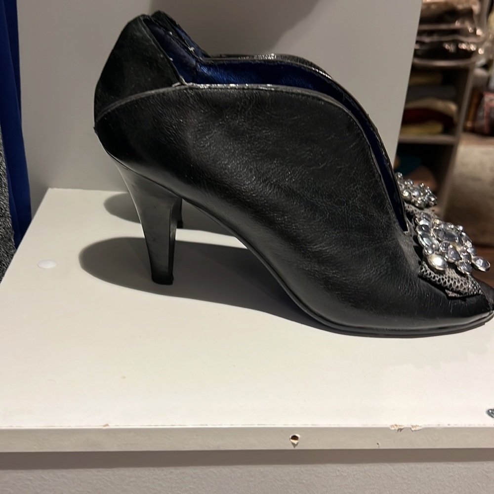 Shoes - Picture 2 of 3